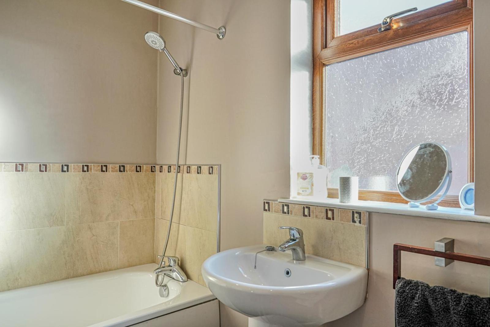 3 Bed House, Quiet Location Close To Bangor Kültér fotó